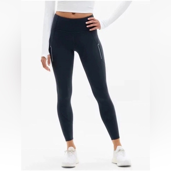 Athleta Pants - Athleta Leggings Sz L Women’s Black Rainier Tight Pockets Running Fleece
